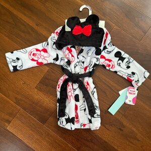 NWT Minnie Mouse 2T-3T Robe